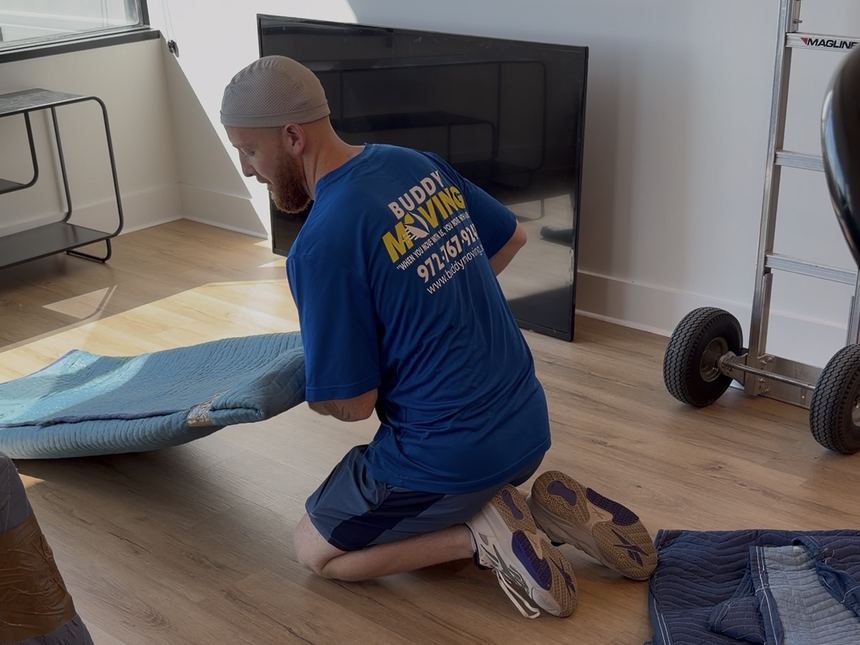 Buddy Moving at work in Grand Prairie